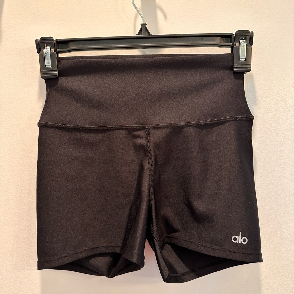 Alo Airlift S** Black shorts